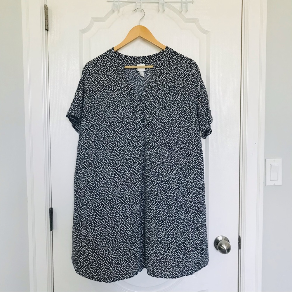 H&M V-neck Printed Shirt Dress